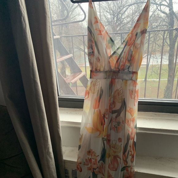 Dress - Picture 2 of 3